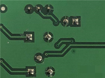 FPC排線：柔性連接的創(chuàng)新解決方案?